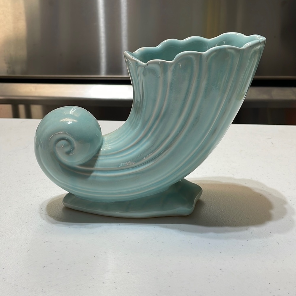 USA vintage Pottery vase